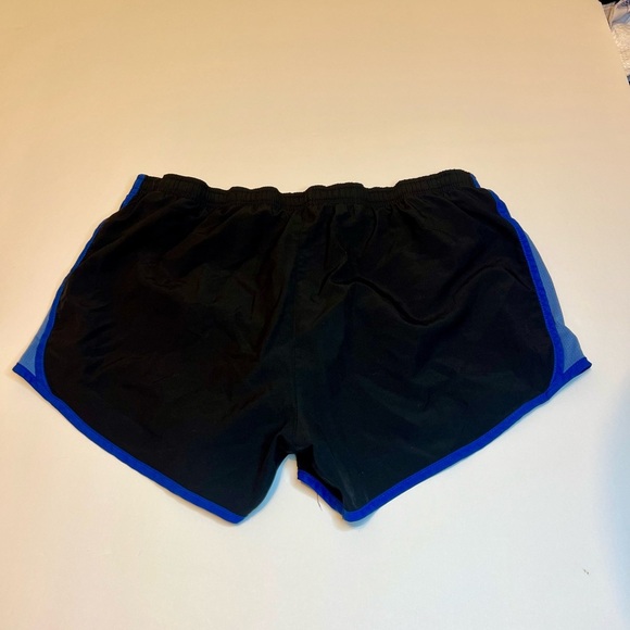 Nike Black and Blue brief lined dri fit shorts size medium - Picture 4 of 4